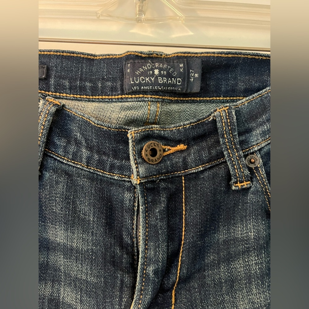 Vintage Lucky Brand jeans. Great condition (used-like new)